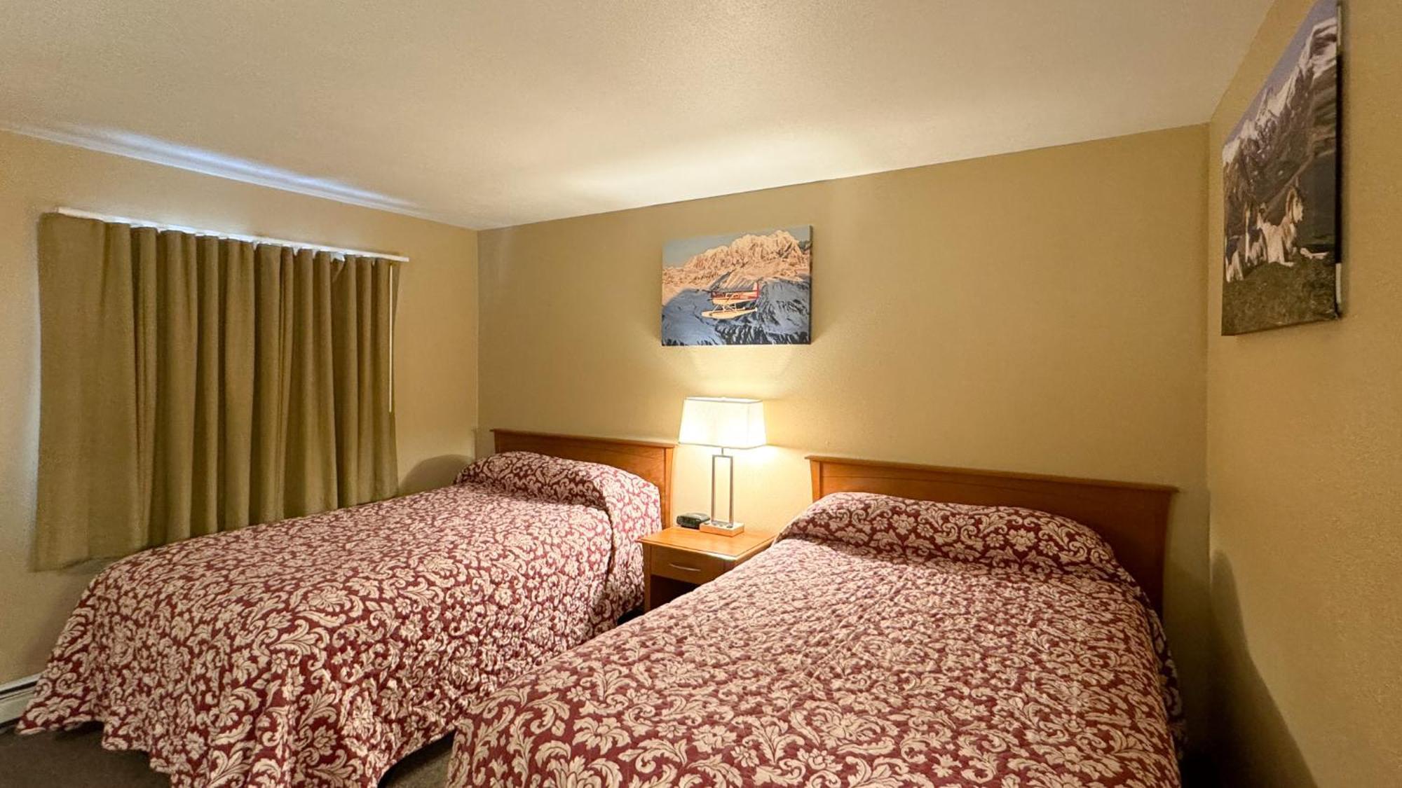 Young'S Motel Tok Luaran gambar